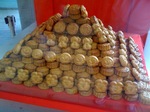 mooncakedoraemon.jpg