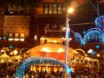 xmasbus10-13.jpg